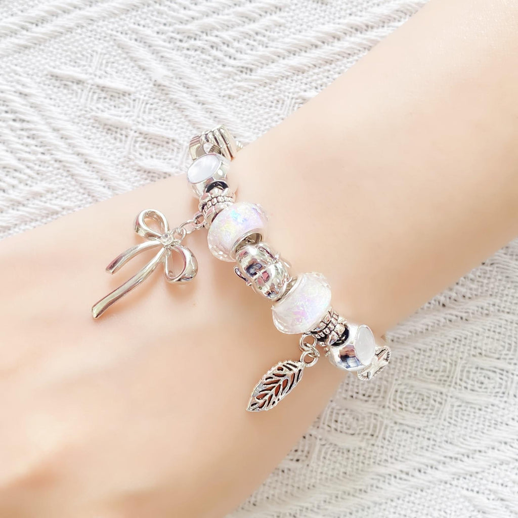 Silver bowknot